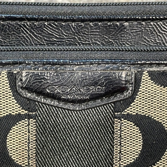 Coach Signature Stripe Double Zip Wristlet Pouch Wallet Black Gray - Picture 4 of 16